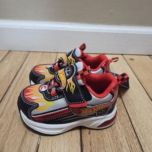 Hot Wheels Toddler Boys - Sz 5T